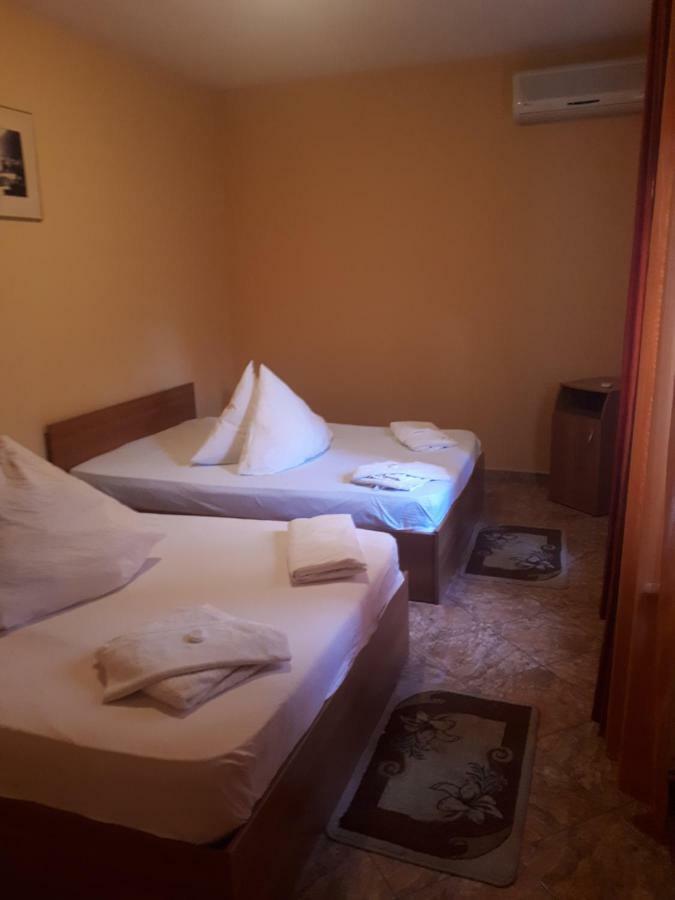 Motel Complex Turistic Paralela'45